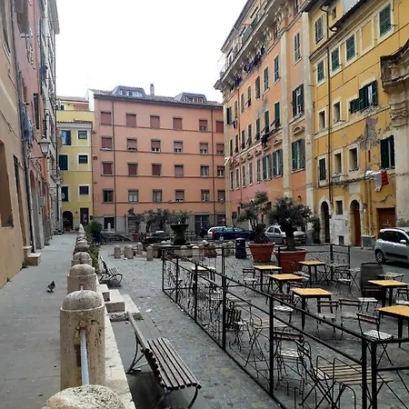 Maisonfree Centro Storico Civitavecchia